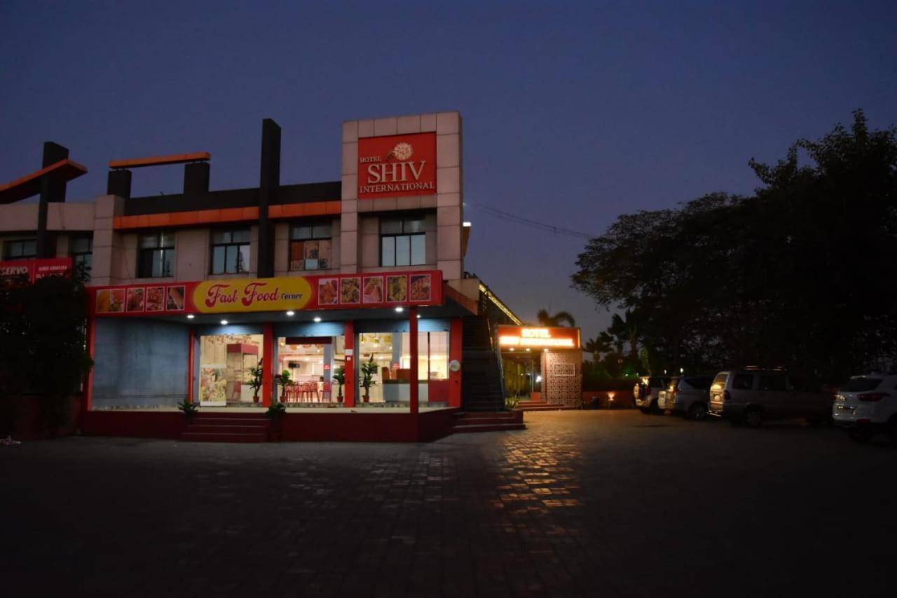 Hotel Shiv International Bhachau المظهر الخارجي الصورة