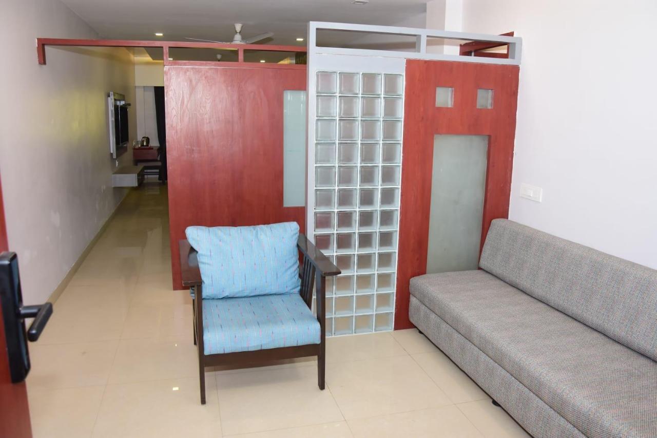 Hotel Shiv International Bhachau المظهر الخارجي الصورة