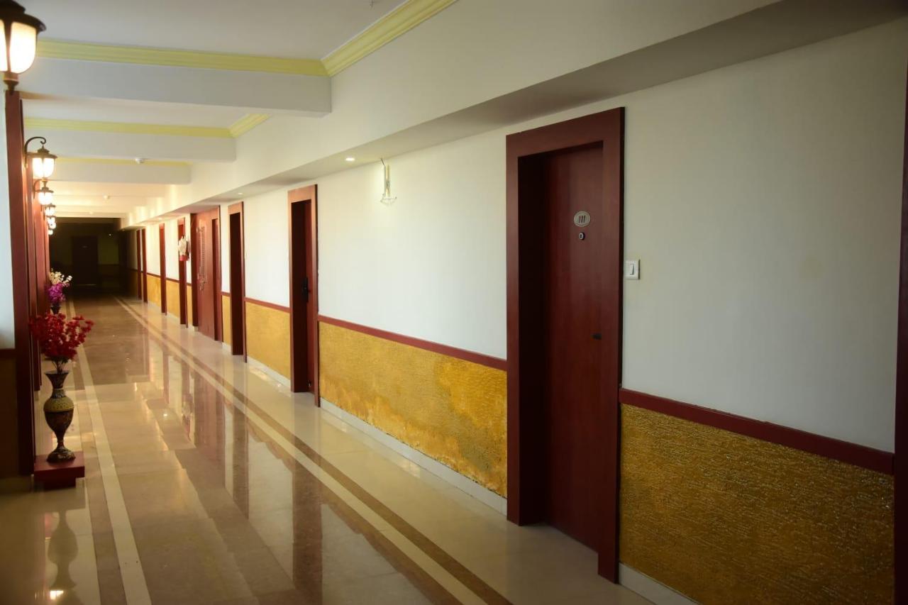Hotel Shiv International Bhachau المظهر الخارجي الصورة